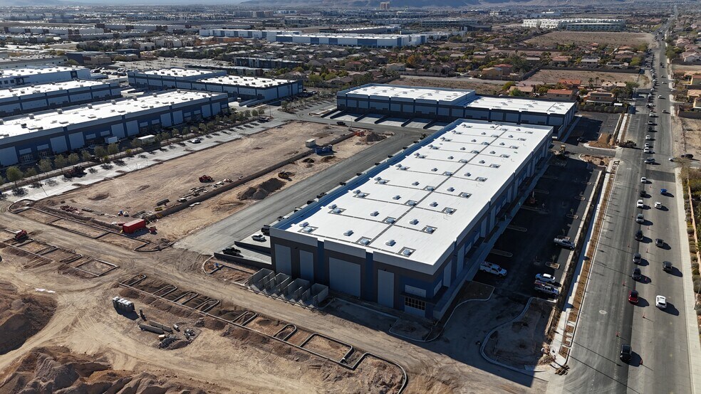 More Photos Of Rainbow Blvd @ Post, Las Vegas Unknown For Lease