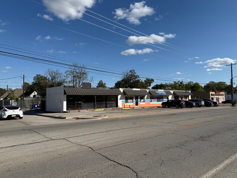 More Photos Of 1006-1012 N Sylvania Ave, Fort Worth Storefront For Lease