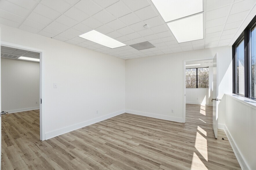 More Photos Of 1550 Magnolia Dr, Cincinnati Warehouse For Lease