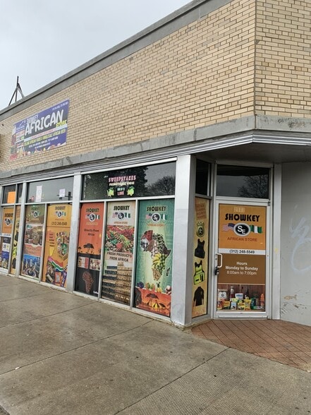 More Photos Of 7126 N Ridge Blvd, Chicago Storefront For Lease