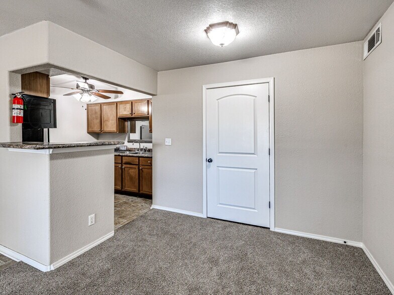 More Photos Of 2302 S 137th East Ave, Tulsa Apartments For Sale