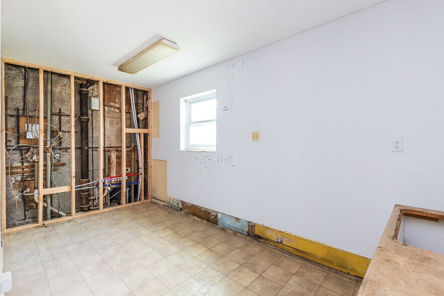 More Photos Of 628 9th St, Niagara Falls Apartments For Sale