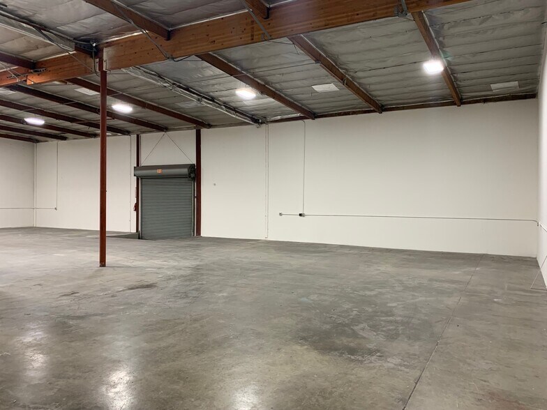 More Photos Of 15610-15630 S Figueroa St, Gardena Warehouse For Lease