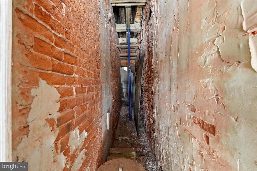 More Photos Of 2124-2132 E Arizona St, Philadelphia Warehouse For Sale