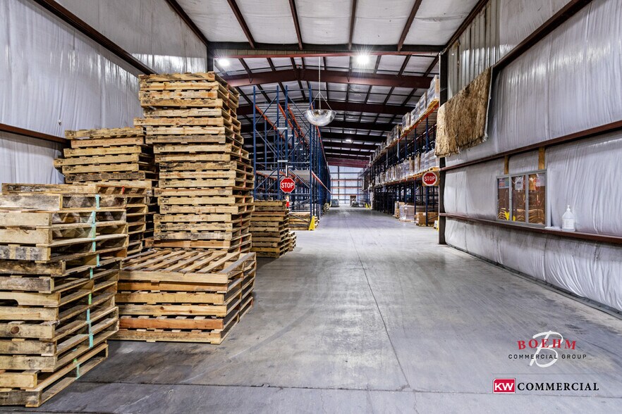 More Photos Of 109 Lupita Circle, Del Rio Distribution For Lease