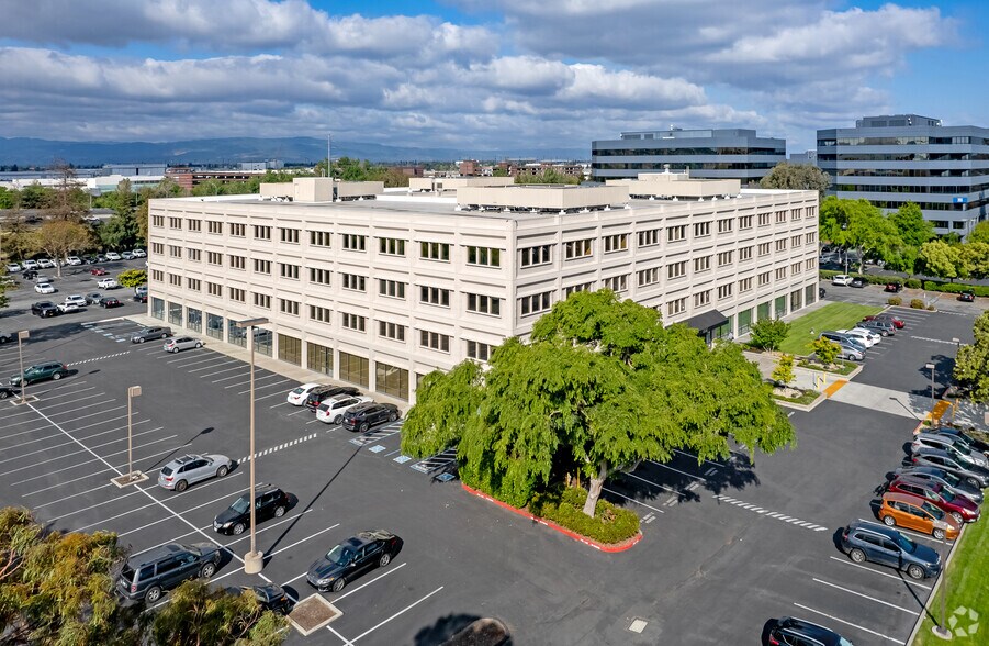 More Photos Of 2025 Gateway Pl, San Jose Office For Lease