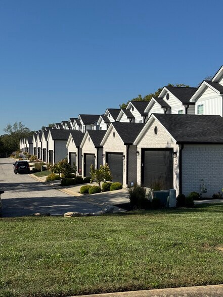 More Photos Of Sugartree Ln, Versailles Land For Sale