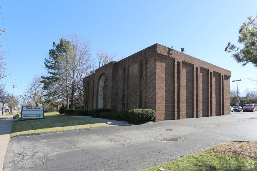 More Photos Of 3040 W Market St, Fairlawn Office For Sale