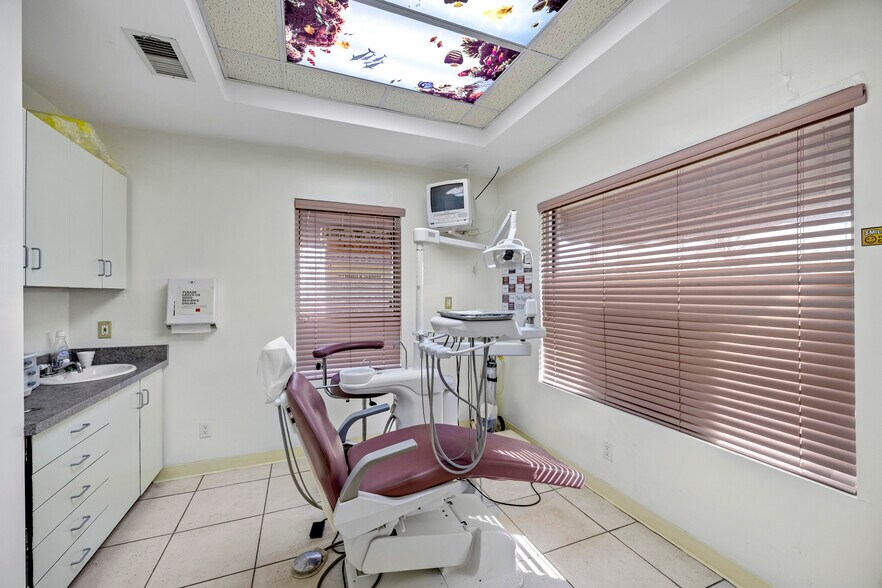 More Photos Of 10455 Lower Azusa Rd, Temple City Medical For Sale