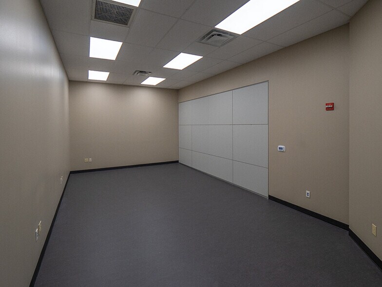 More Photos Of 12303 Technology Blvd, Austin Unknown For Lease