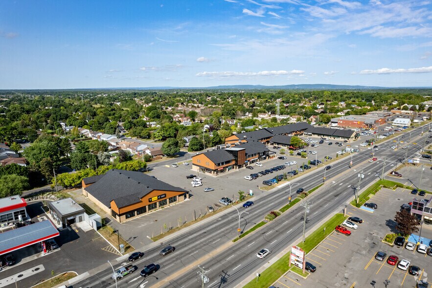 More Photos Of 3608 Blvd Saint-Charles, Kirkland Unknown For Lease