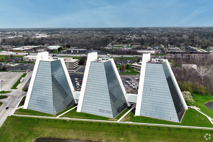 More Photos Of 3500 Depauw Blvd, Indianapolis Office For Lease