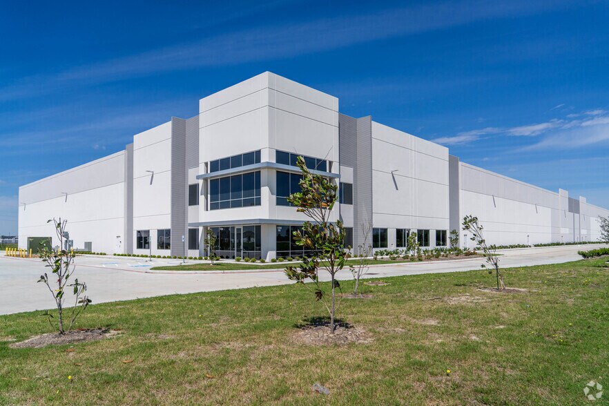 More Photos Of 13930 Journey Rd, Houston Warehouse For Sale