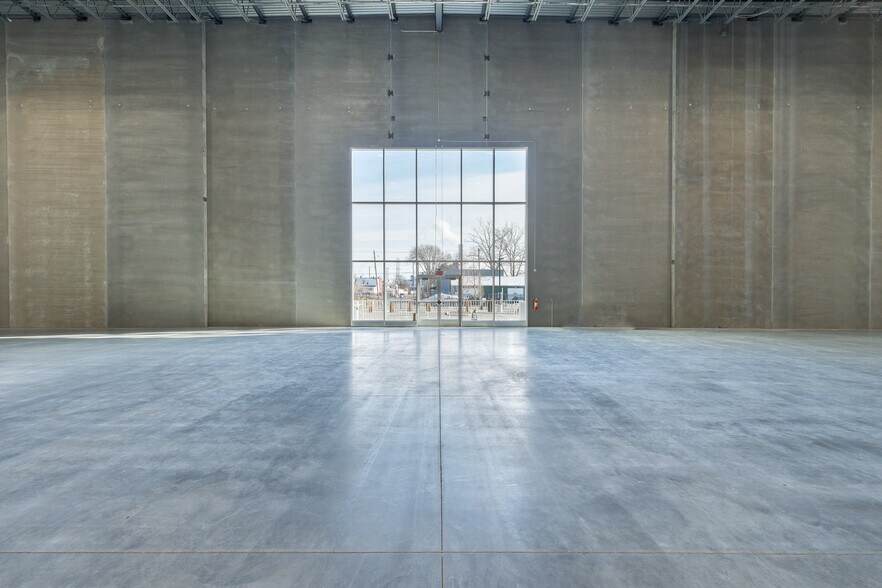 More Photos Of 3000 W 4th St, Chester Distribution For Lease