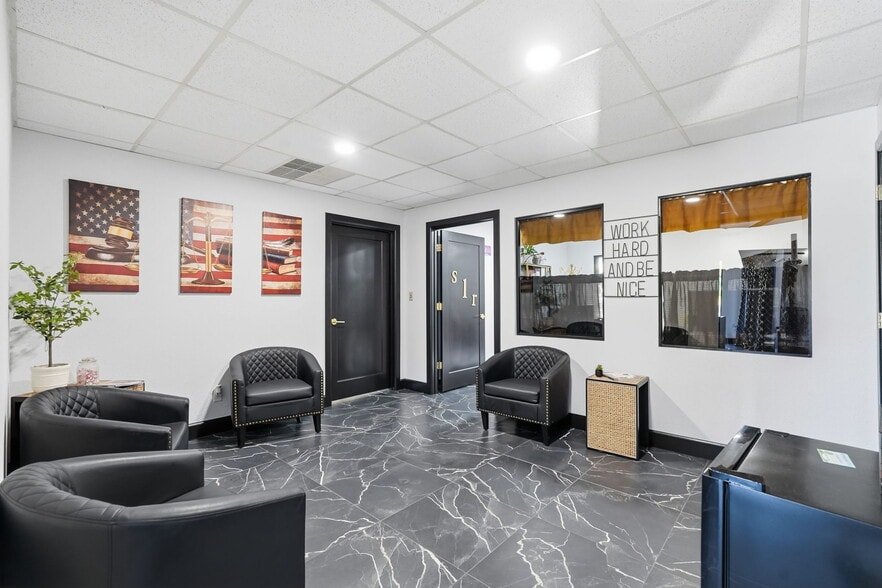 More Photos Of 10812 Gandy Blvd N, Saint Petersburg Medical For Lease