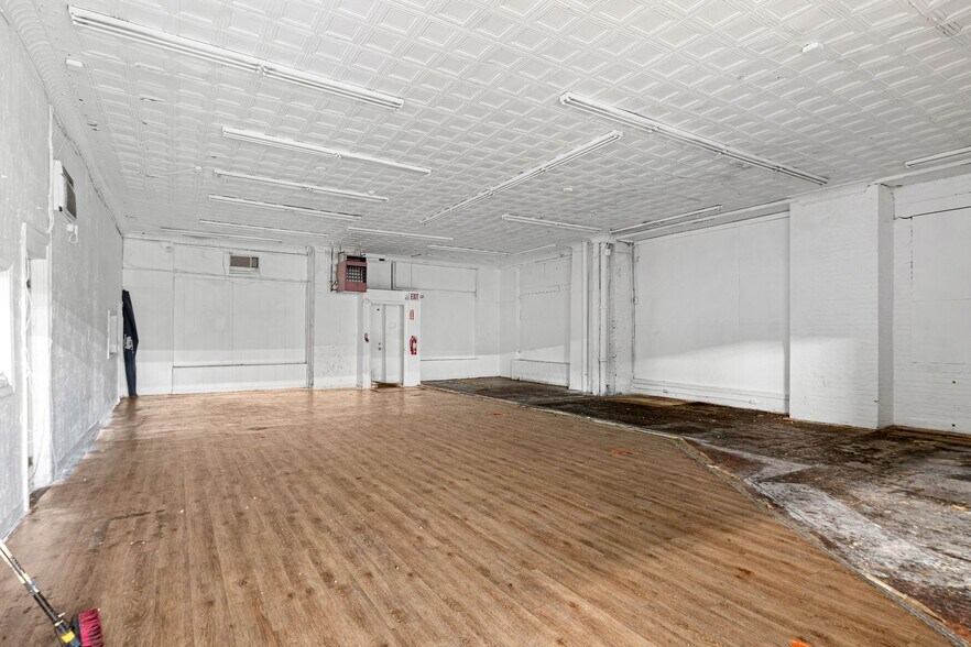 More Photos Of 67 W Queen Ln, Philadelphia Warehouse For Sale