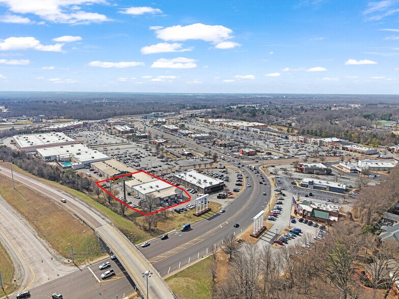 More Photos Of 1000 Vann Dr, Jackson Freestanding For Sale