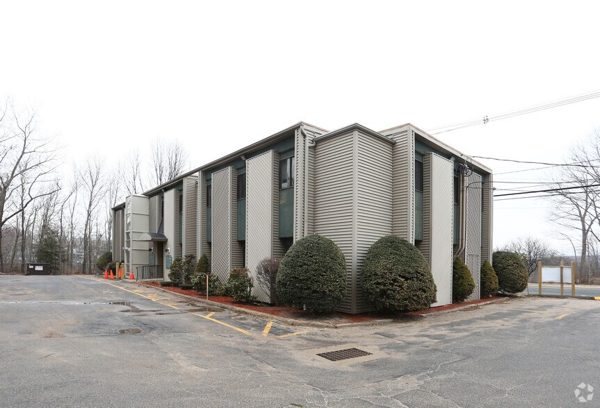 More Photos Of 276 Highland Ave, Waterbury Office For Lease
