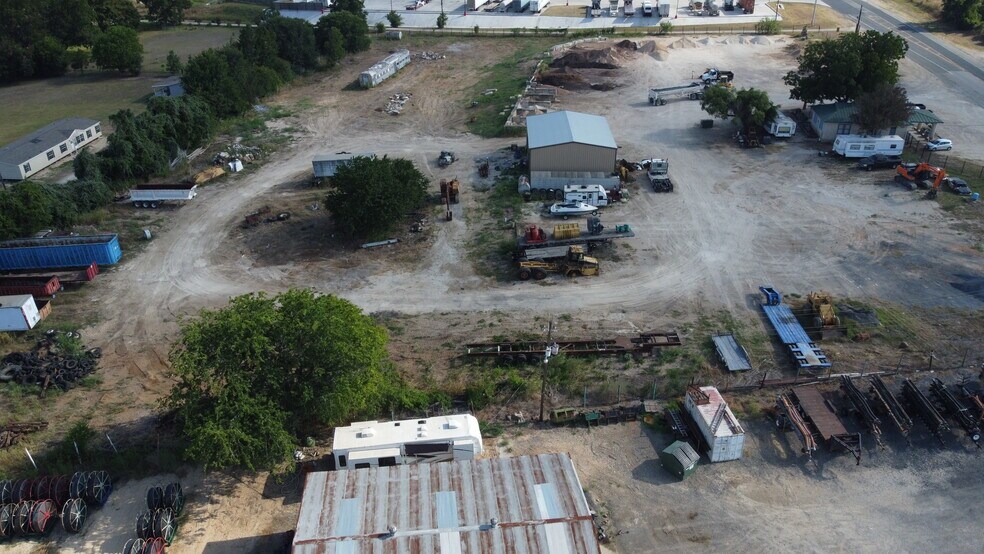 More Photos Of 1951 S Magnolia Ave, Luling Land For Sale