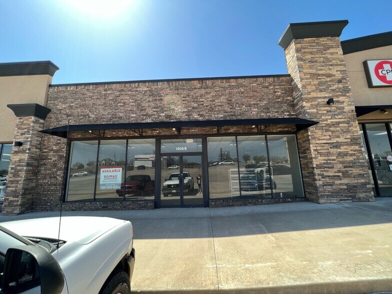 More Photos Of 1024-1040 NW 38th St, Lawton Freestanding For Lease