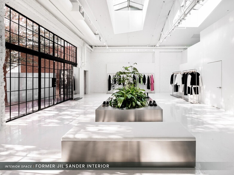 More Photos Of 9970 Santa Monica Blvd, Beverly Hills Storefront For Lease