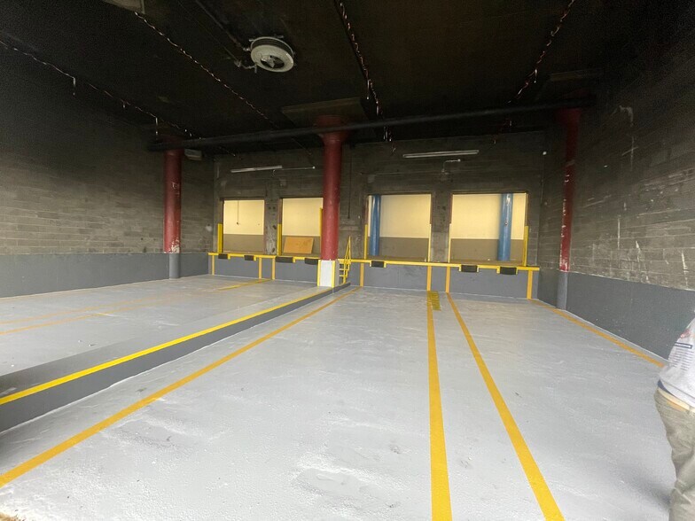 More Photos Of 184-10-184-60 Jamaica Ave, Jamaica Manufacturing For Lease