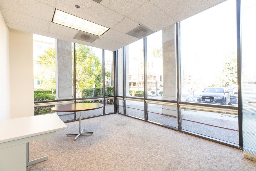 More Photos Of 21100 Erwin St, Woodland Hills Office For Sale