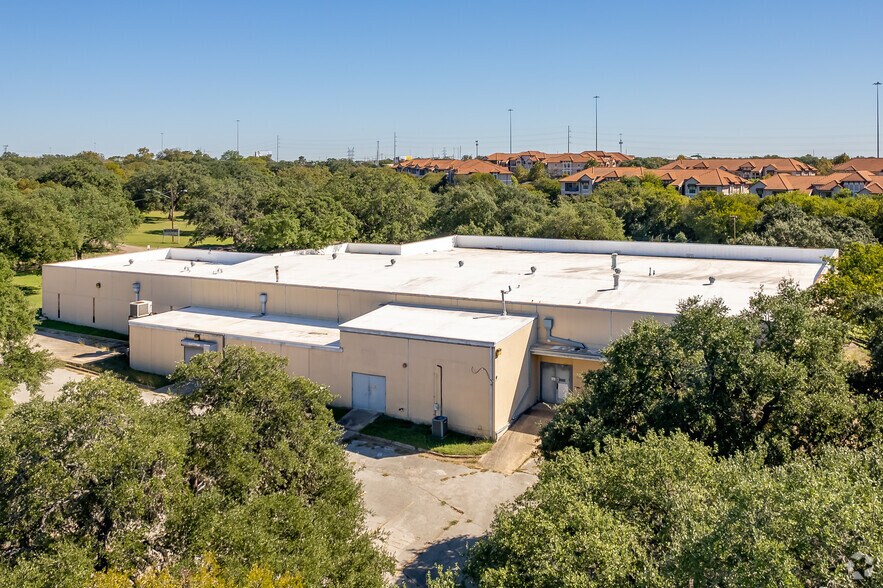 More Photos Of 7415 Circle S Rd, Austin Light Distribution For Lease