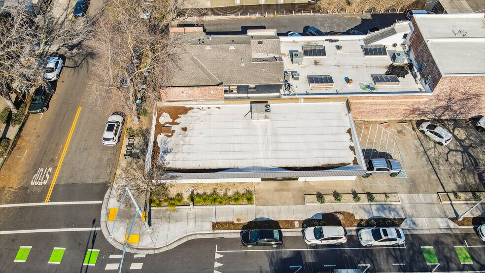 More Photos Of 1701 Broadway, Sacramento General Retail For Sale