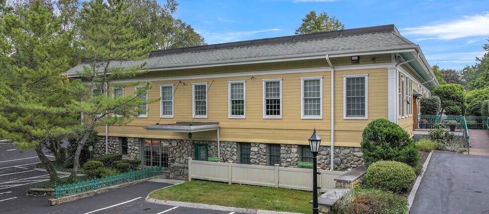 More Photos Of 294 Pleasant St, Stoughton Office For Sale