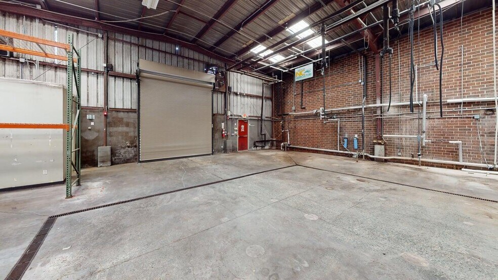 More Photos Of 726 Rigsbee Ave, Durham Office For Lease