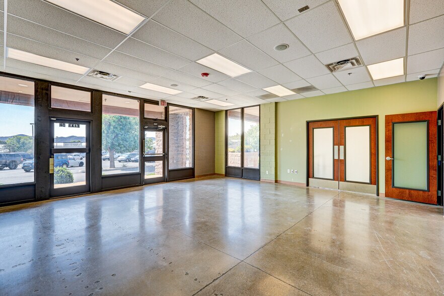 More Photos Of 1365-1385 Iron Springs Rd, Prescott Unknown For Lease