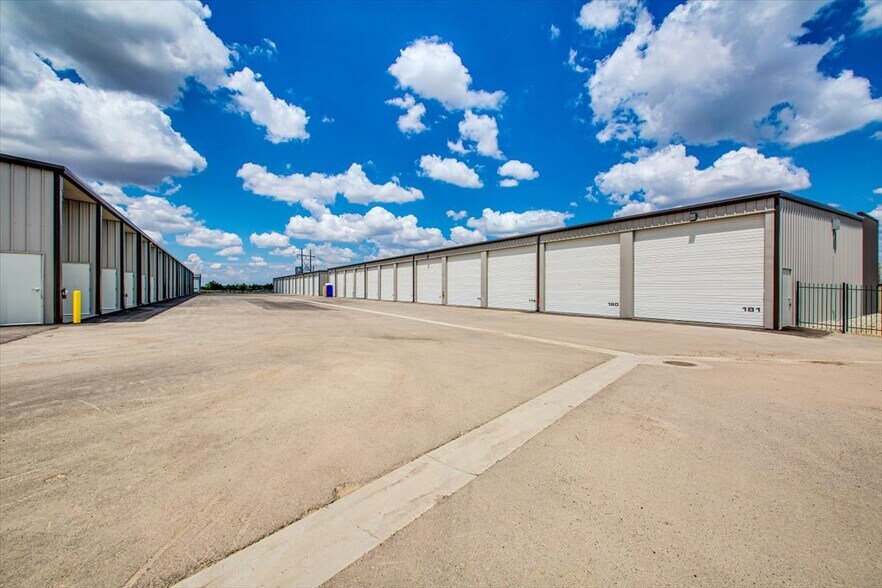 More Photos Of 7373 S Federal Way, Boise Self Storage For Sale