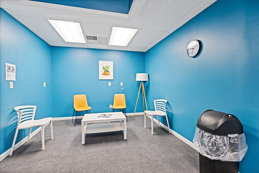 More Photos Of 208 College Ave, Waterville Office For Lease