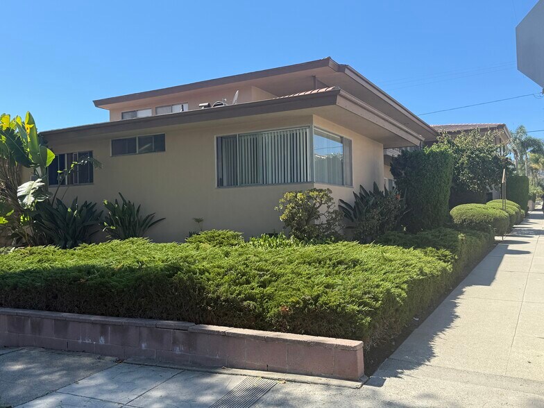 Primary Photo Of 1321 W 9th St, San Pedro Apartments For Sale