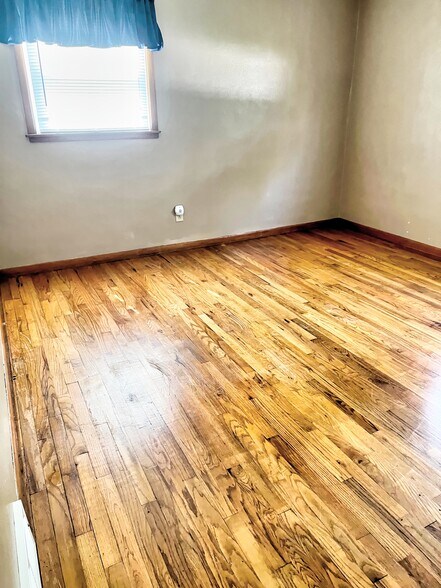 More Photos Of 5414 Homegardner Rd, Castalia Apartments For Sale