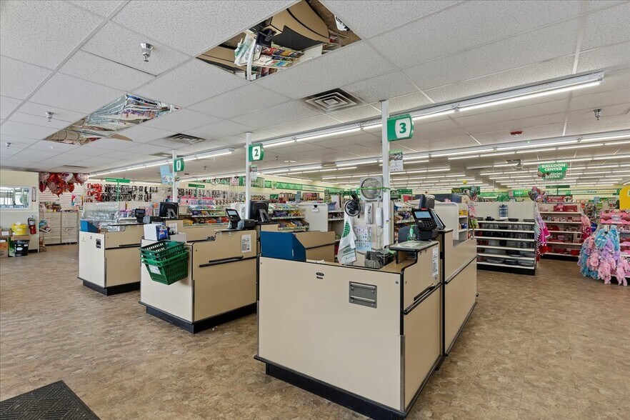 More Photos Of 3225 Washington Blvd, Ogden Storefront For Sale