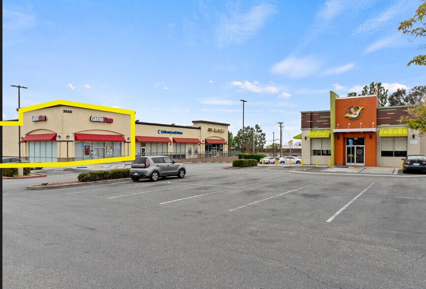 More Photos Of 3550 W Century Blvd, Inglewood Storefront For Lease