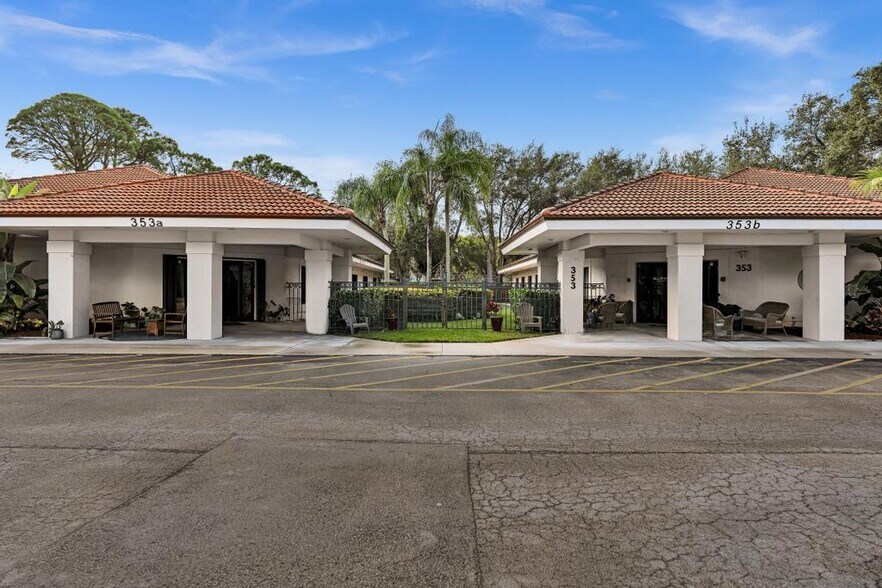 More Photos Of 353 Hiatt Dr, Palm Beach Gardens Schools For Sale