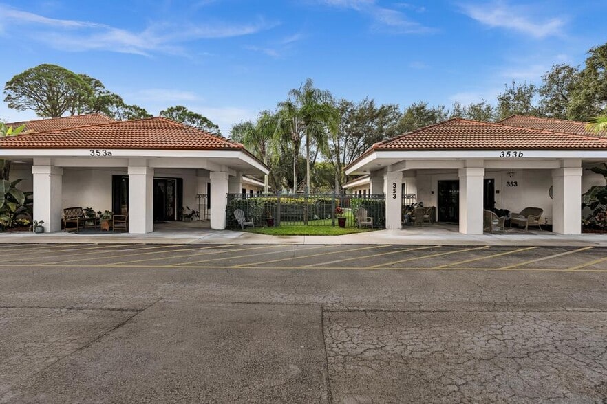 More Photos Of 353 Hiatt Dr, Palm Beach Gardens Schools For Sale
