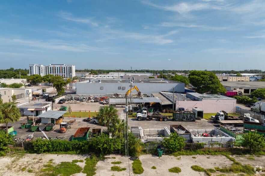More Photos Of 14569 NW 25th Ave, Opa Locka Truck Terminal For Sale