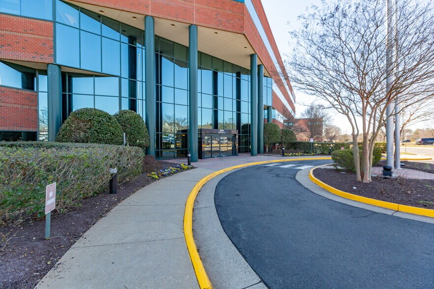 More Photos Of 10304 Spotsylvania Ave, Fredericksburg Office For Lease