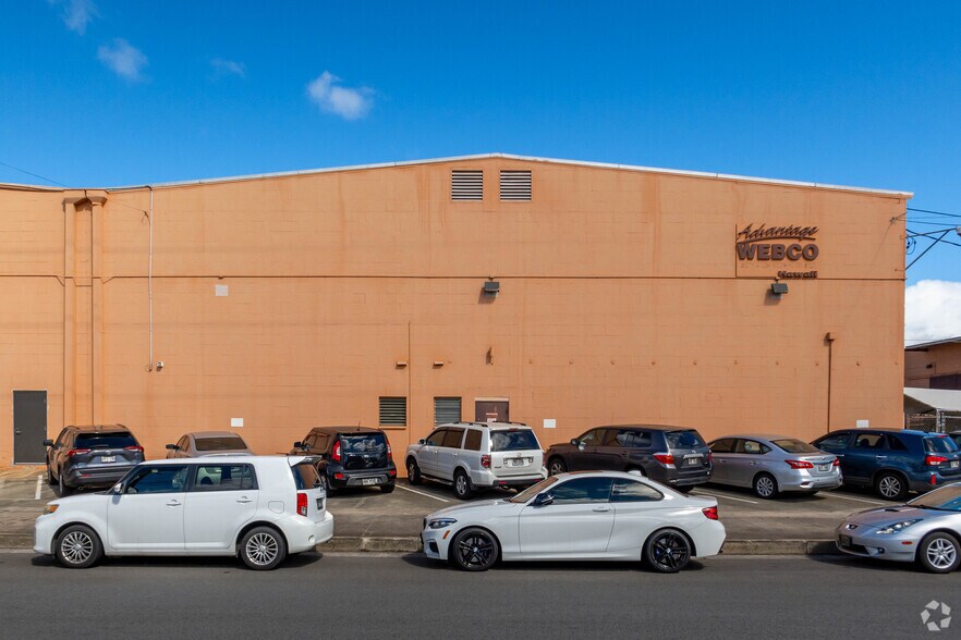 More Photos Of 2840 Mokumoa St, Honolulu Warehouse For Lease