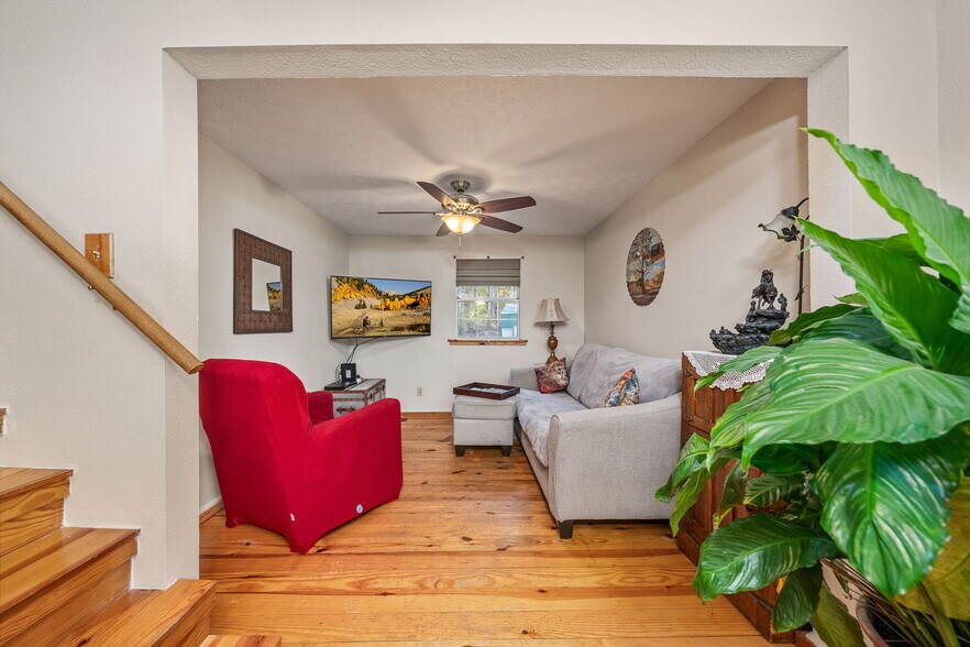 More Photos Of 279 Siever Rd, Crossville Specialty For Sale
