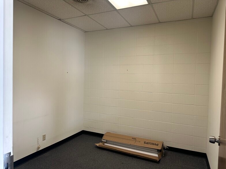 More Photos Of 610 National St, Memphis Freestanding For Lease