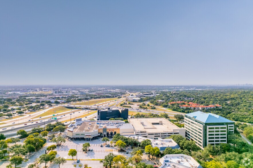 More Photos Of 10000 Research Blvd, Austin Unknown For Lease