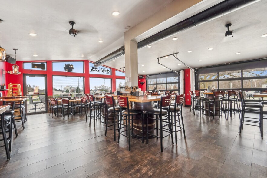 More Photos Of 707 W Park Ave, Kiel Restaurant For Sale