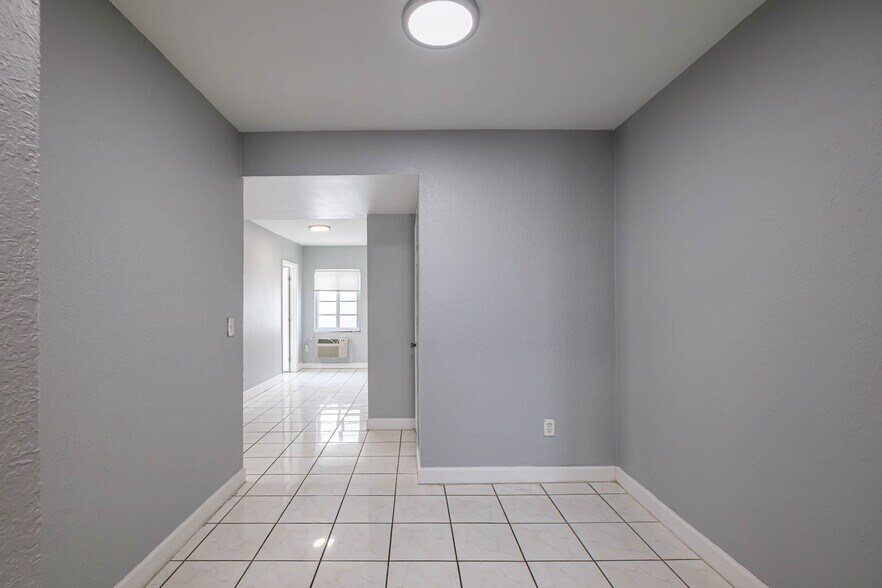 More Photos Of 951 Jefferson Ave, Miami Beach Multifamily For Sale