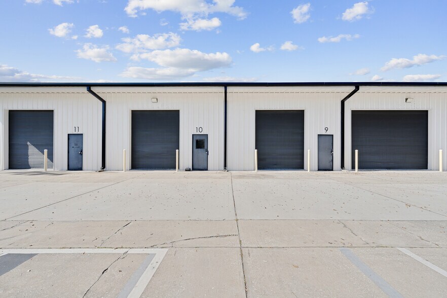 More Photos Of 2280 Avocado Ave, Melbourne Warehouse For Lease