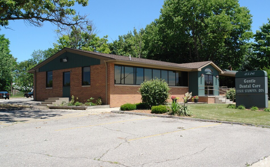 More Photos Of 3526 W Saginaw St, Lansing Medical For Sale